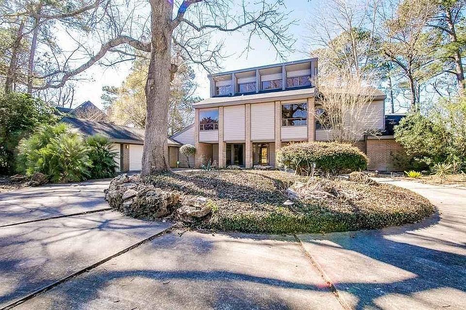 1st image of 2307 Forest Garden Dr