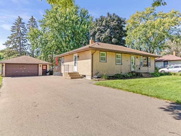 120 Roselawn Ave E, Maplewood, MN 55117