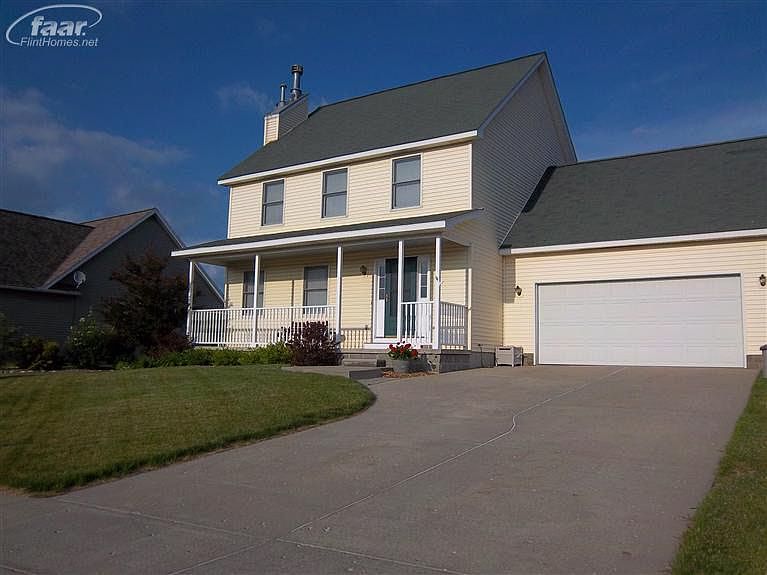 1st image of 304 Creekwood Cir