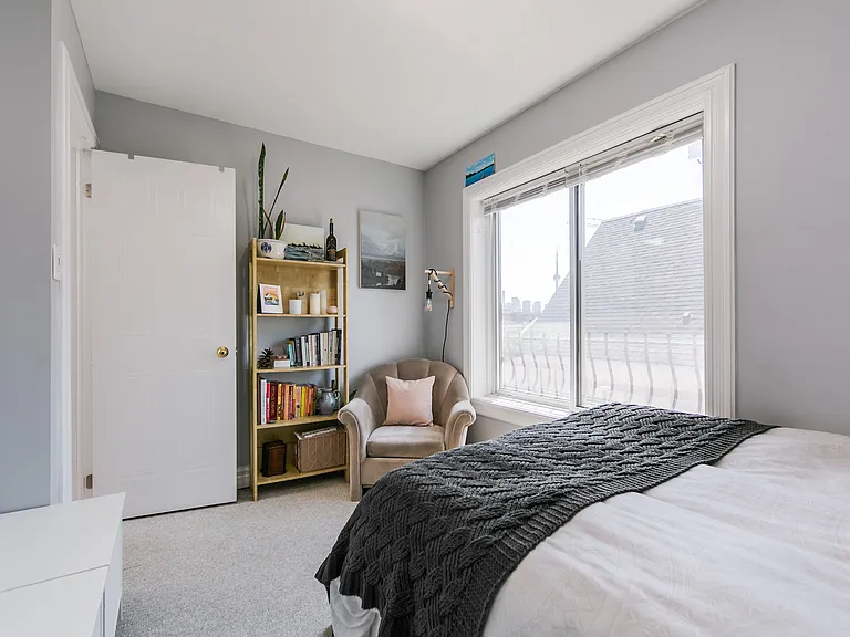 388 Manning Ave #A — Photo 17