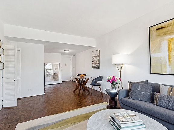3rd image of 210 E 15th St APT 14B