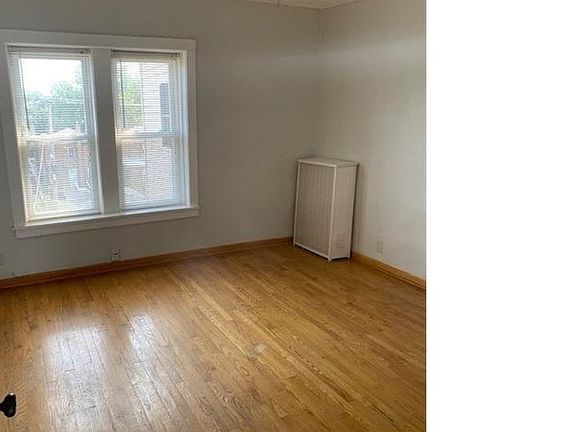 5th image of 10411 S King Dr #3