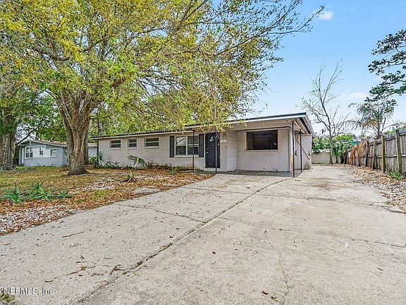 2nd image of 170 LESTER Drive