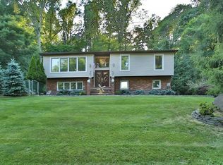 20 Parliament Dr, New City, NY 10956