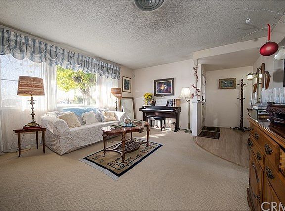 5th image of 12149 Borden Ln