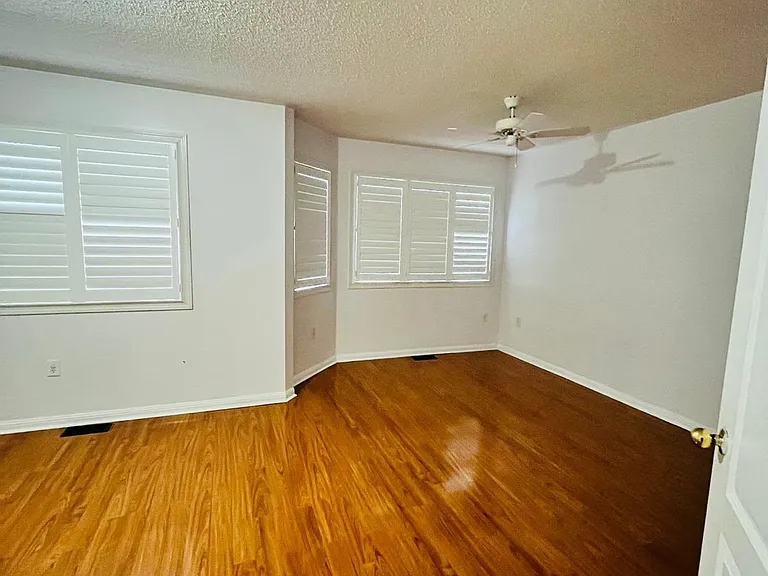 48 Herdwick St — Photo 3