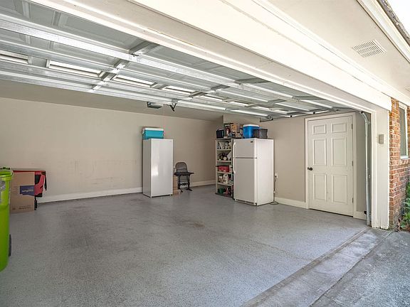 5th image of 2221 Bermuda Hills Rd