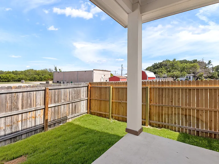 406 Park Cir — Photo 32