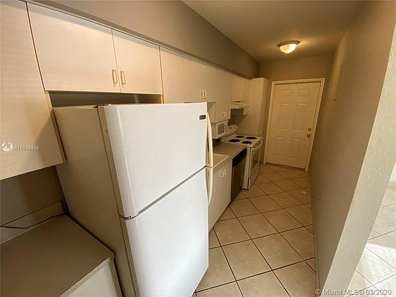 5th image of 15 Isle Of Venice Dr #7