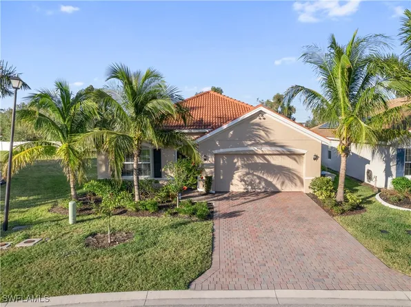 3068 Royal Gardens Ave, Fort Myers, FL 33916