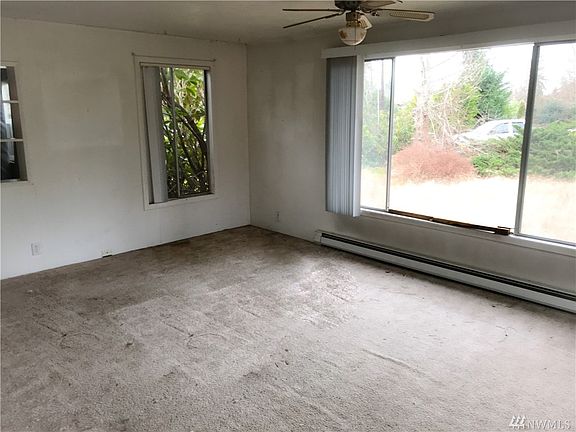 5th image of 14827 43rd Pl NE