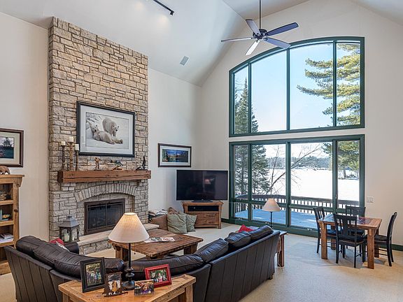3rd image of 8785 Sallet Dr