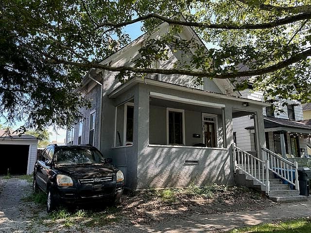 1st image of 130 W Dutton St
