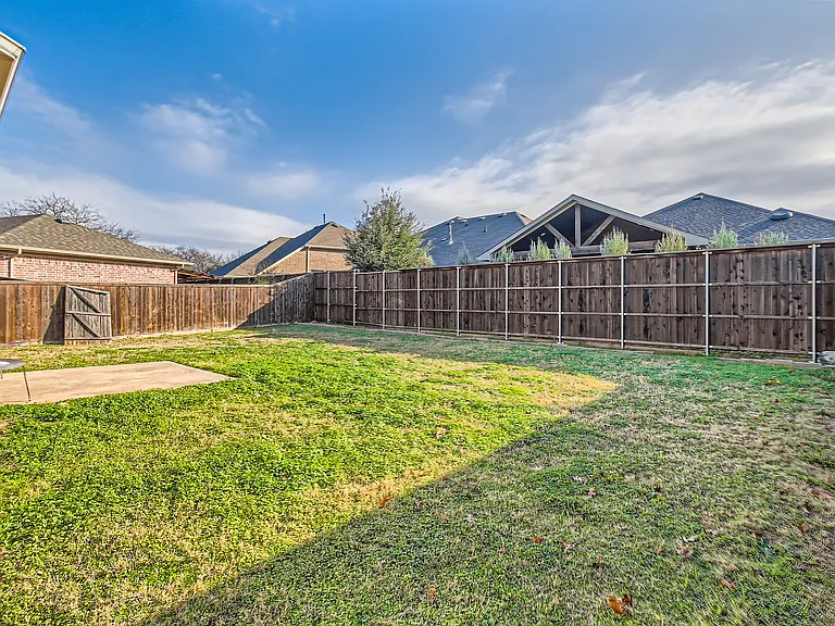 1880 Woodchase Dr — Photo 13