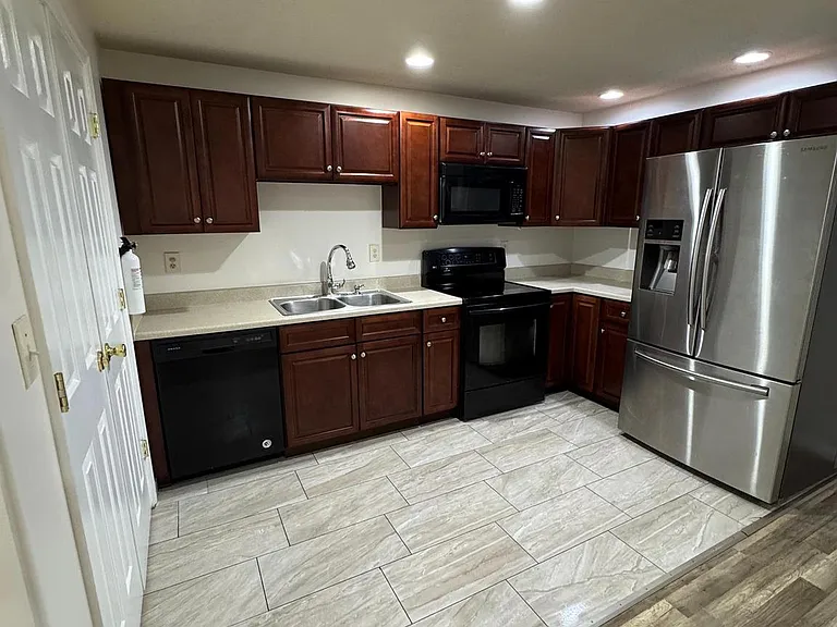 76 Cherry Laurel Dr #BASEMENT — Photo 12