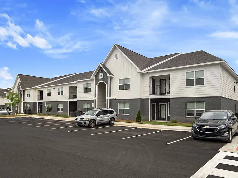 Belle Mor Luxury Apartments — Photo 35