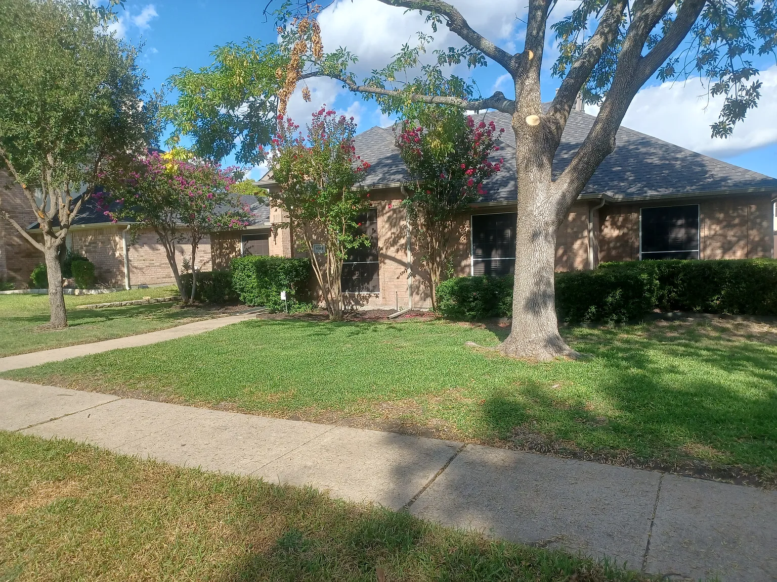 4 bed, 2137 sqft, $2,795 — Photo 2