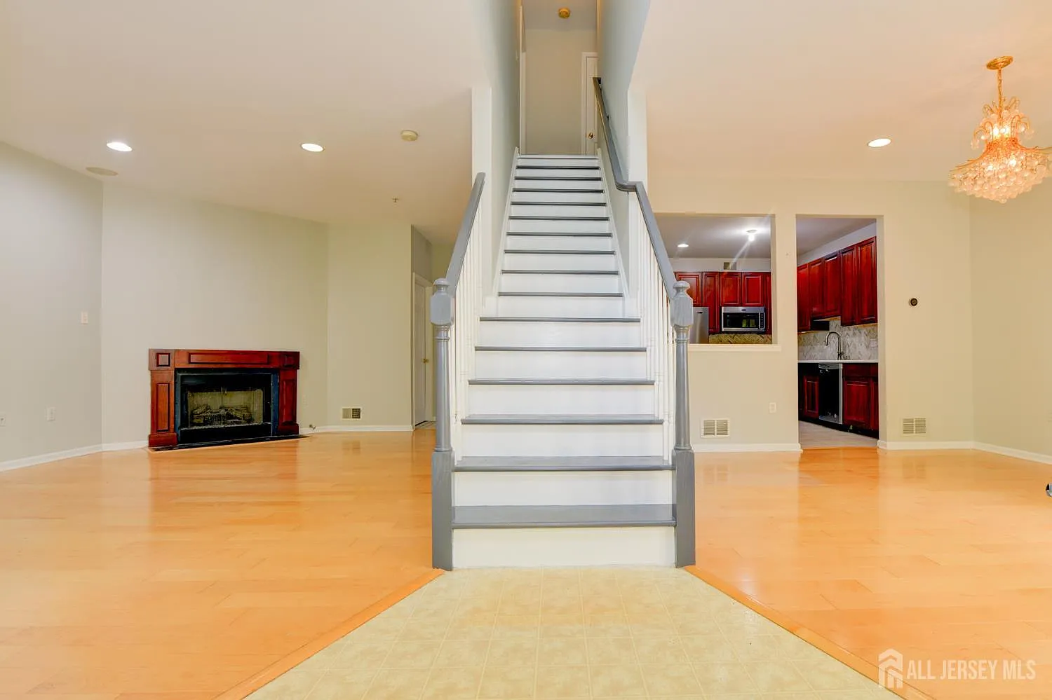 2 bed, 2.5 bath, $3,000 — Photo 3