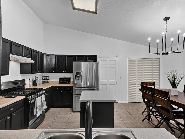 6017 Honeybee Ct — Photo 12