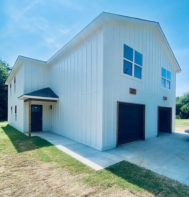 213 S Fairland