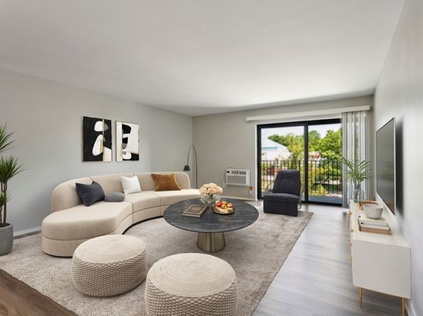5 Georgetown Dr #87-01