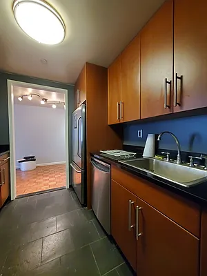 Rented by Esra Realty | media 17