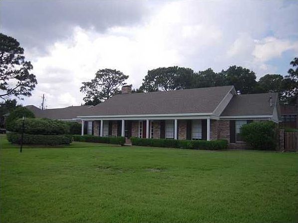 Home for Sale in PENSACOLA, FL $295,000