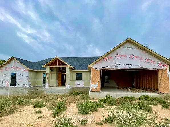 133 ASH PARKWAY, La Vernia, TX 78121