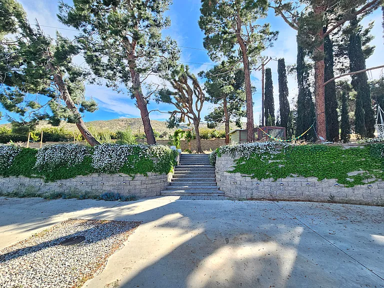 Lakeview Dr — Photo 4