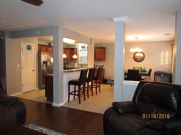 5th image of 692 Lucille Dr