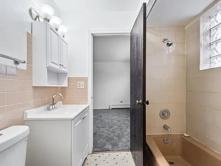 6645 N California Ave #302 — Photo 4