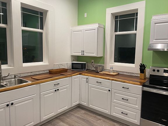 Kitchen - 1st floor