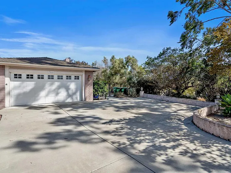 3111 Skyline Dr — Photo 11