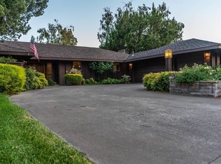 27060 Country Club Cir, El Macero, CA 95618