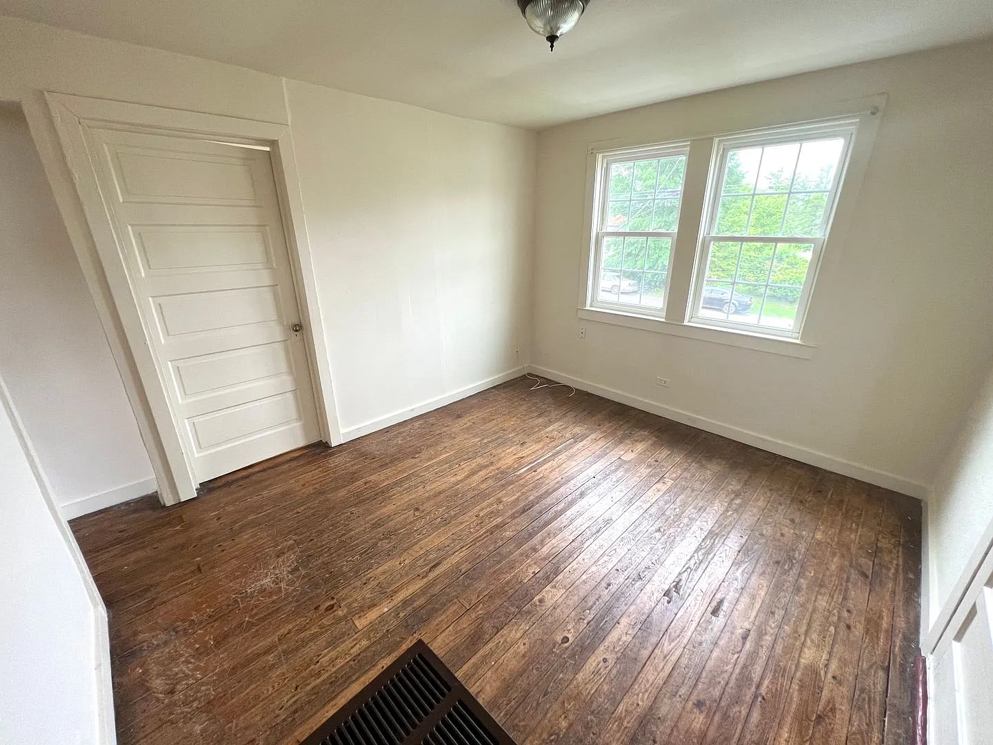 407 9th Street Duplex — Photo 3