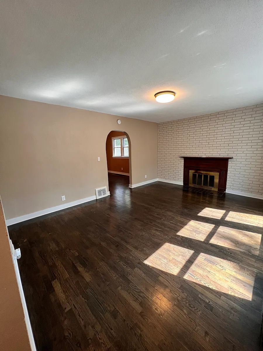 Building Photo - 1813 Kreiser St SE