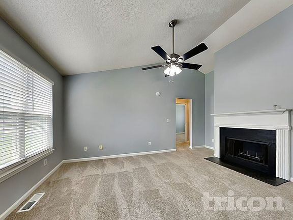 4th image of 29 Cedars Glen Cir