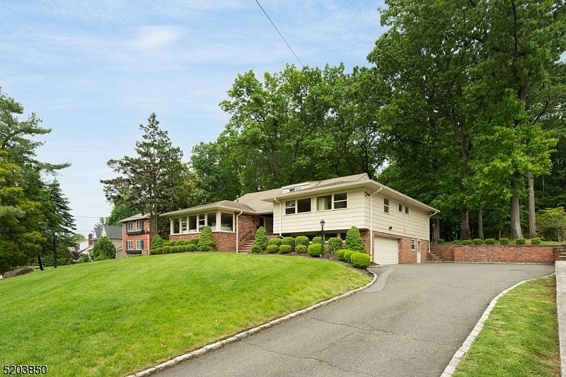370 Hartshorn Dr, Short Hills, NJ 07078 Zillow