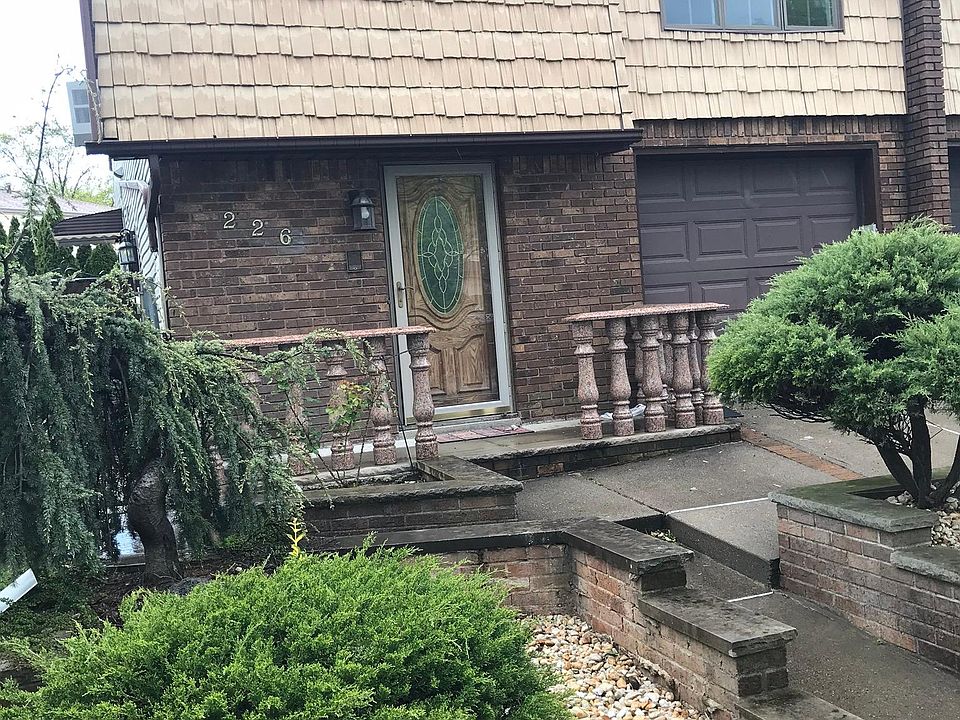 1st image of 226 Woehrle Ave