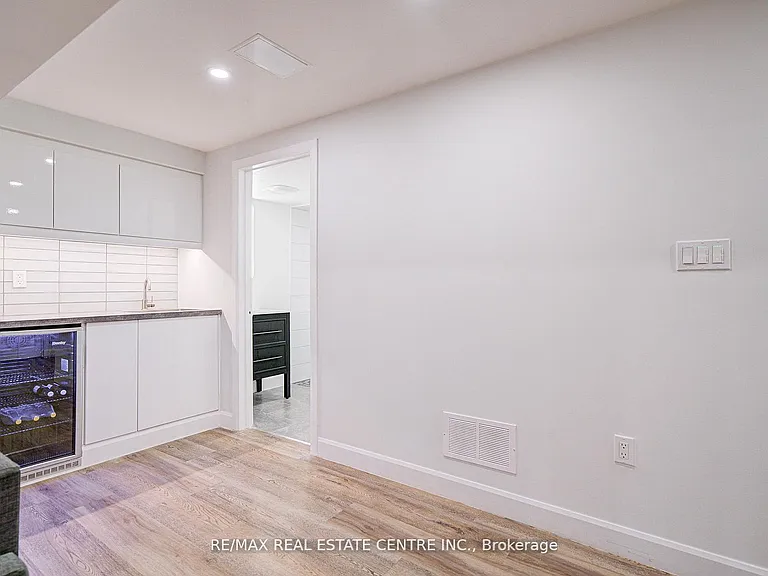 3268 Cloise Way — Photo 45