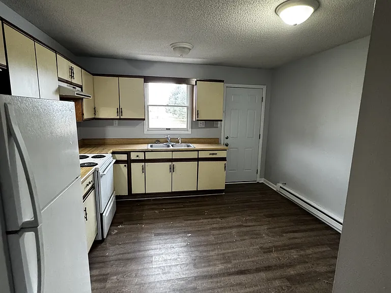 110 Paynes Ford Rd — Photo 7