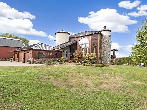 4th image of 18348 Oakridge Rd