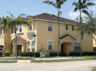 922 SW 149th Ct, Miami, FL 33194