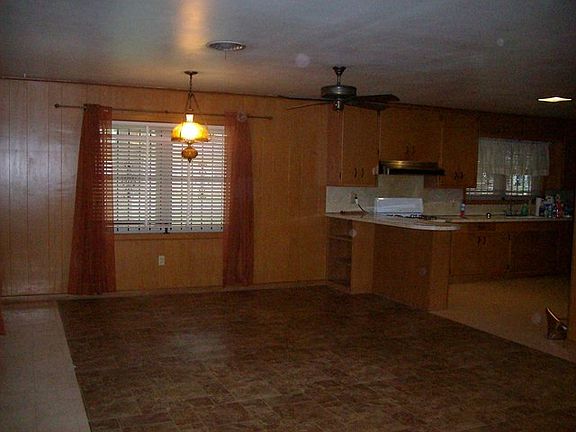 2nd image of 2129 Oak Ave