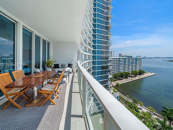 4th image of 2020 N Bayshore Dr APT 1407