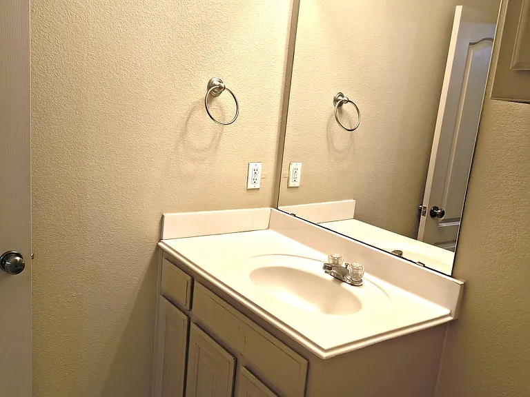 5725 Swords Dr — Photo 17