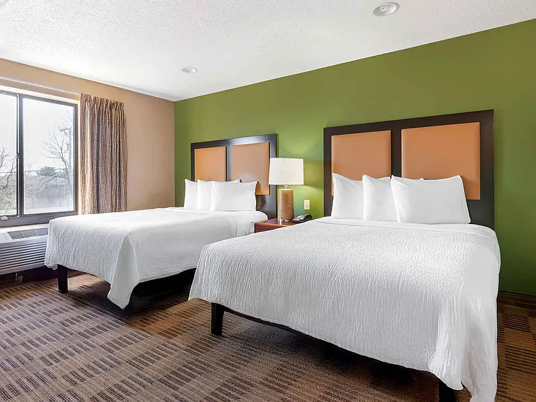 Studio Suite - 2 Queen Beds