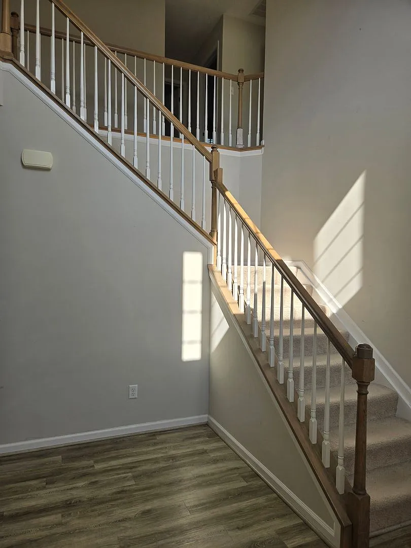Beautiful 4 Bedroom in Kellam — Photo 2