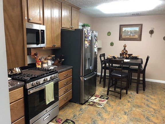 3rd image of 3373 Lee Road 40