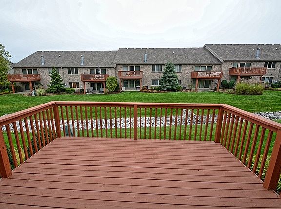 2nd image of 16141 Hillcrest Cir
